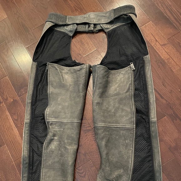 Men's Distressed Gray Leather Motorcycle Chaps XPERT Performance Gear Size XL - Picture 1 of 14
